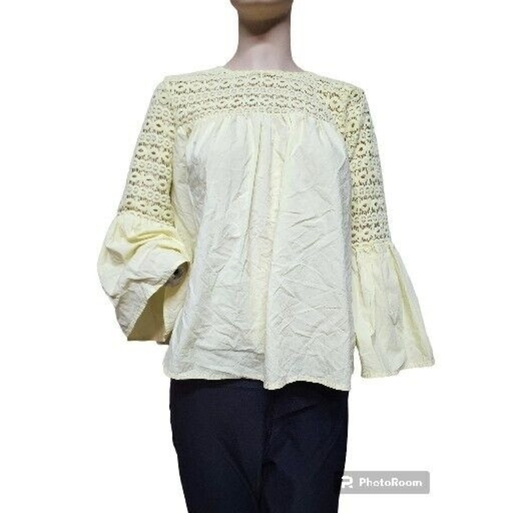 La Ven 2.7 August Apparel Long Sleeve Bell Sleeve Knit Womens Medium Yellow Top